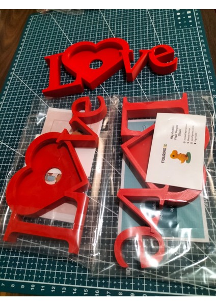 ❤️ Love Yazılı Kırmızı Fotoğraf Çerçevesi modelleri