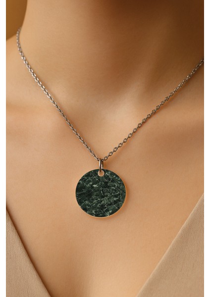 Şeffaf Sert Akrilik Kolye Ucu ve Üzeri Zincirli Desenli Kolye Cosmo Mermer