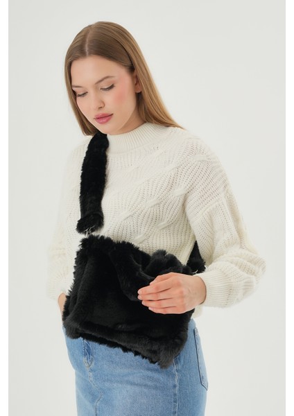 Soft Fluffy Bag / Black Uzun Saplı Peluş Çanta / Cross Body En : 24 Boy : 18 modelleri