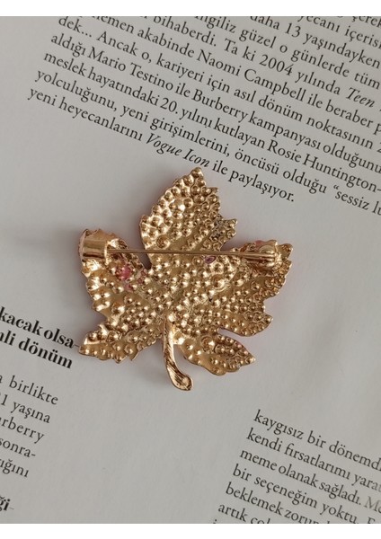 Pembe Zirkon Taşlı Çınar Yaprağı Broş, Kadın Yaka Iğnesi, Hediyelik Broş fırsatları