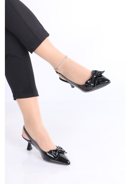 Sivri Burun Siyah Rugan Topuklu Ayakkabı - Parlak Fiyonk Detaylı modelleri