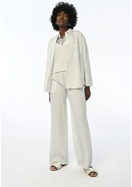 Kadın Tek Cepli Içi Dantel Askılı Gömlek modelleri