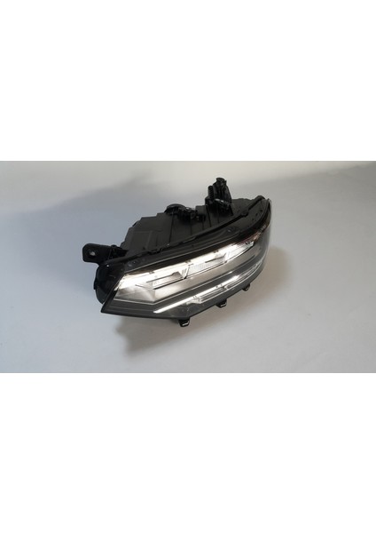 Vw Passat B8,5 2020-2023 Ön Far LED Sol 3G1941035Q fiyatları