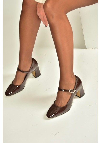 V250670708 Kahverengi Rugan Kalın Topuklu Kadın Ayakkabı modelleri