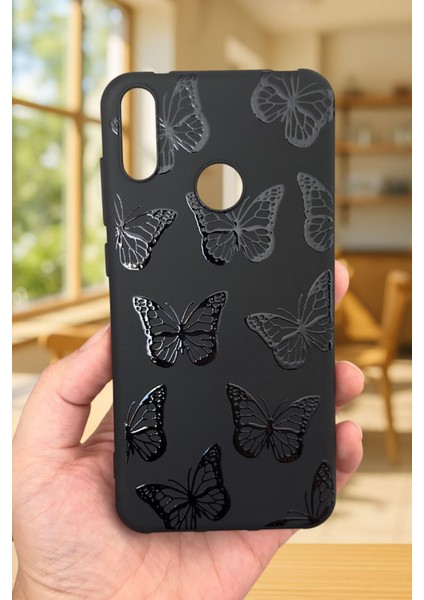Huawei Y7 2019 Uyumlu Siyah Kelebek Desenli Silikon Darbe Emici Klasik Korumalı Rubber Kılıf fiyatları
