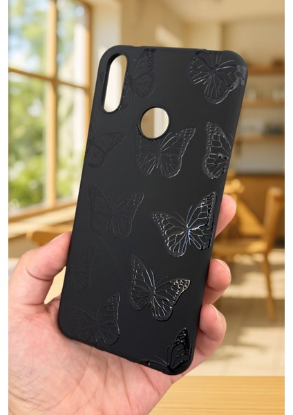 Huawei Y7 2019 Uyumlu Siyah Kelebek Desenli Silikon Darbe Emici Klasik Korumalı Rubber Kılıf fırsatları