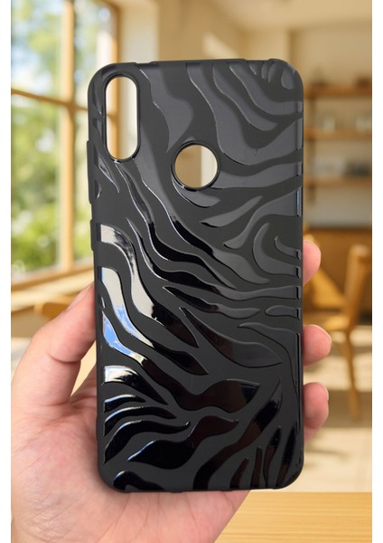 Huawei Y7 2019 Uyumlu Zebra Desenli Silikon Darbe Emici Klasik Korumalı Rubber Kılıf fiyatları