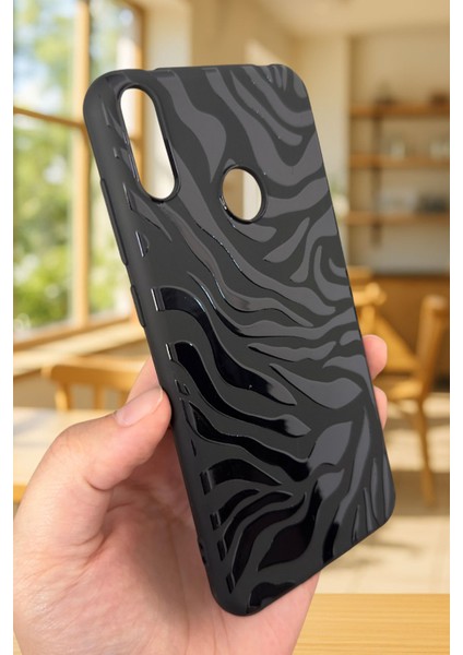 Huawei Y7 2019 Uyumlu Zebra Desenli Silikon Darbe Emici Klasik Korumalı Rubber Kılıf modelleri