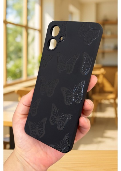Samsung Galaxy A07 Uyumlu Siyah Kelebek Desenli Silikon Darbe Emici Klasik Korumalı Rubber Kılıf fırsatları
