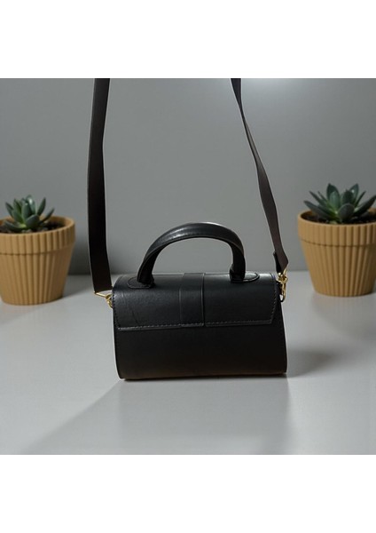 Nora Model El ve Omuz Çanta modelleri