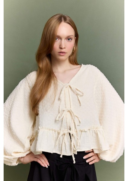 Regular Fit V Yaka Müslin Önden Bağlamalı Uzun Kollu Tunik F9173AX25AU modelleri