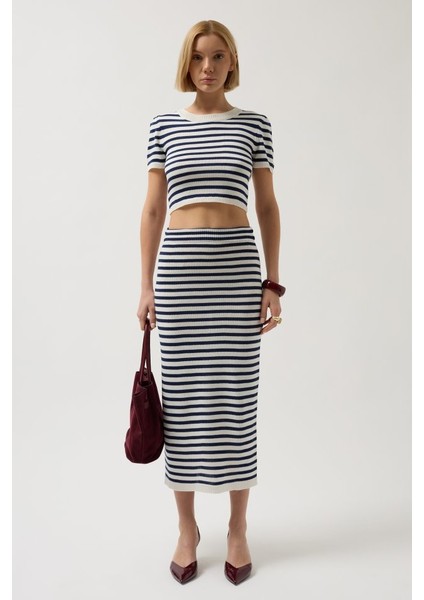 Çizgili Bisiklet Yaka Crop fiyatları