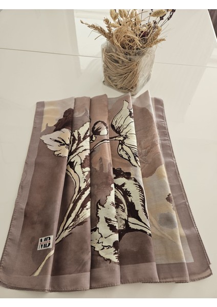 Çiçek Desenli Kahve ve Bej Tonlarında Soft Şal fırsatları