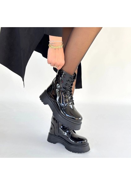 Jonni Siyah Rugan Bağcıklı Bot fırsatları