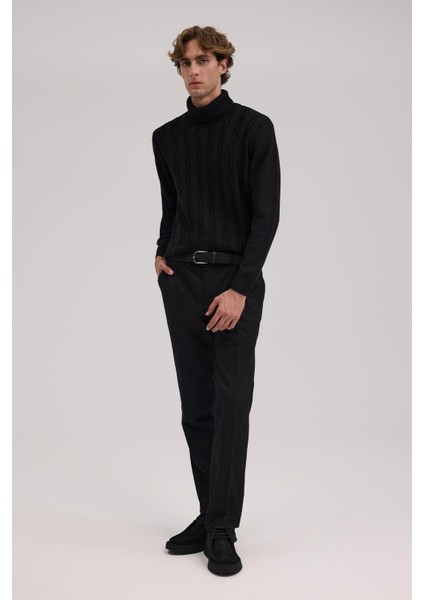 Siyah Regular Fit Kumaş Pantolon fiyatları