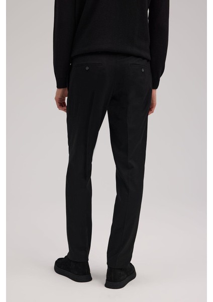 Siyah Regular Fit Kumaş Pantolon fırsatları