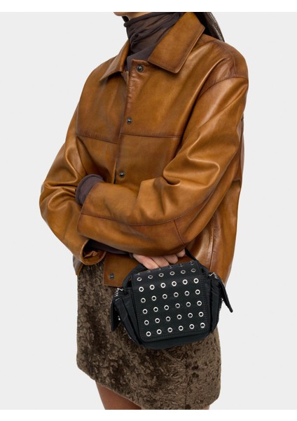 Zımba Detaylı Teknik Kumaş Çapraz Çanta fiyatları