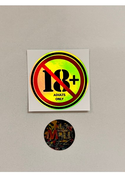 18+ On Sekiz Yaş Kısıtlaması Araba Motosiklet Kask Laptop Cam Etiket Baskı Sticker 7X7CM