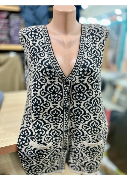 Kadın Triko Düğmeli Cepli Desenli Yelek