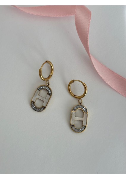 Oval Beyaz Mineli Zirkon Taşlı Vip Gold Çelik Sallantılı Küpe fiyatları