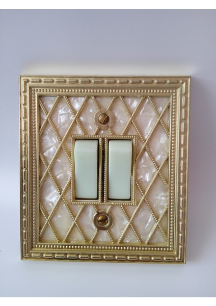 Boğaziçi Vintage Sıva Altı Nostaljik Komütatör – Sedef Görünümlü 1980 Model Retro Çift Işık Anahtarı