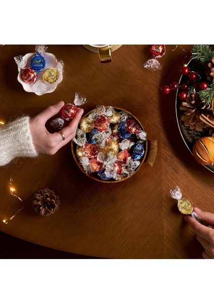 Lindor Assorted Çikolatalı Trüf KUTUSU411 gr fırsatları