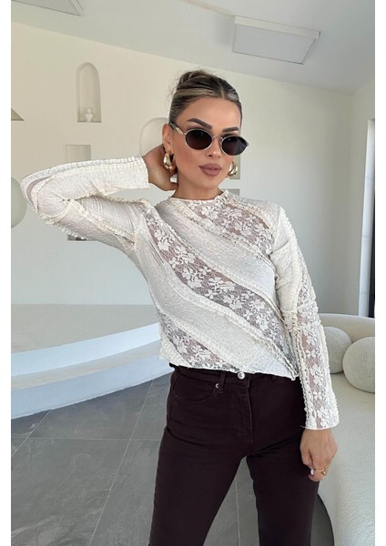Çiçek Kabartma Transparan Bluz Ekru fiyatları