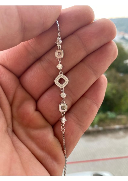 925 Ayar Gümüş Zirkon Taş Detaylı Genç/yetişkin Kadın Bilekliği - Şık Tasarım