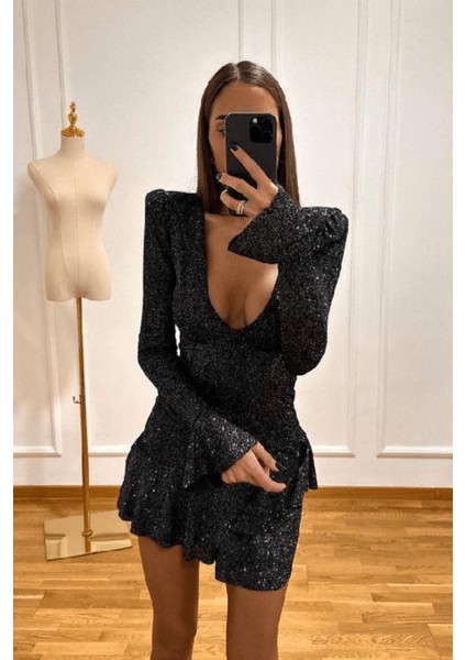 Kadın Uzun Kollu Derin Göğüs Dekolteli Simli Fukuro Kumaş Vatkanve Volan Detay Mini Elbise modelleri