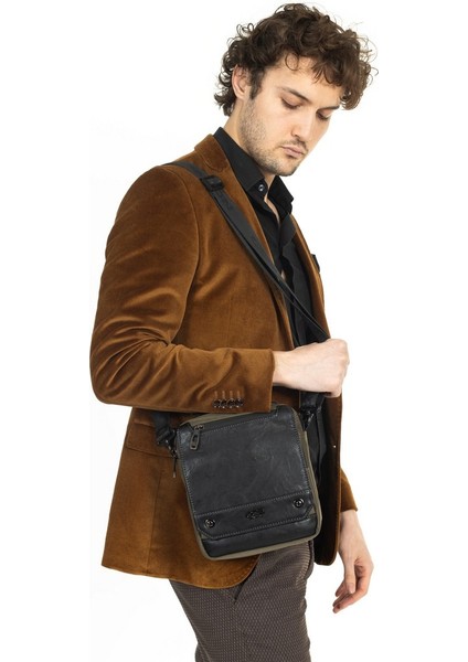 Kapaklı Çok Gözlü Omuz Askılı El ve Omuz Çantası Küçük Boy Haki fiyatları