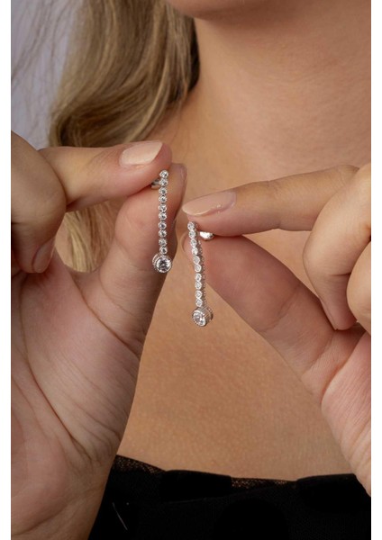 Tektaş Detaylı Su Yolu Rodyum Kaplama 925 Ayar Gümüş Küpe fiyatları