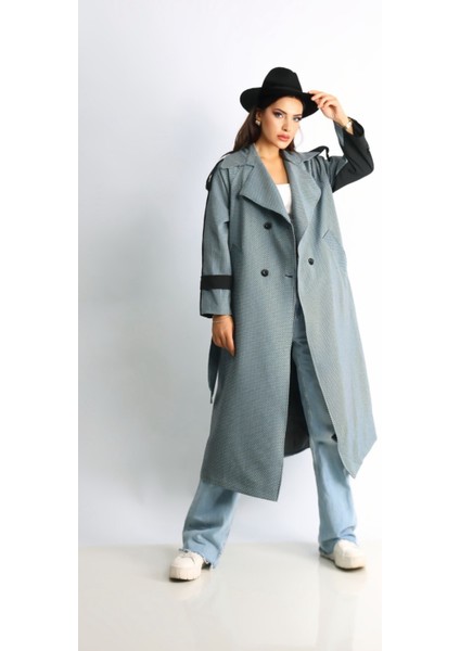 Şık Taş Rengi Düğmeli Trençkot – Rahat ve Modern Kesim
