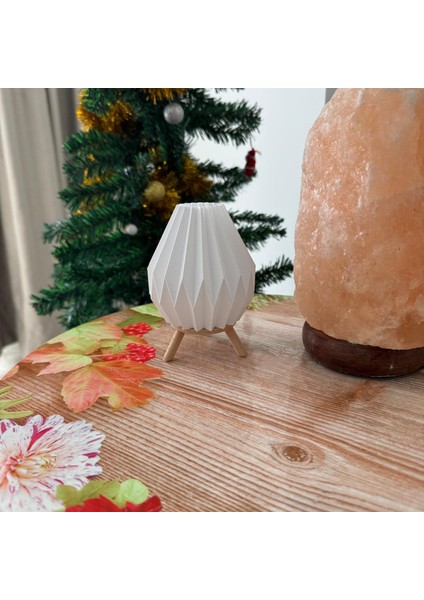 Desenli Ayaklı Masa Lambası