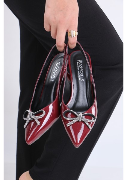 Sivri Burun Bordo Rugan Topuklu Ayakkabı – Işıltılı Kurdele Detaylı