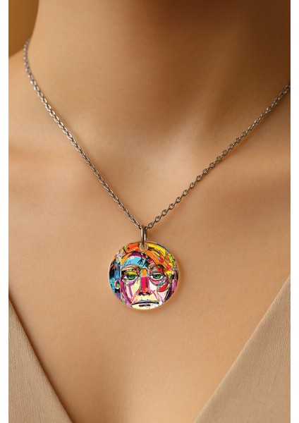 Şeffaf Sert Akrilik Kolye Ucu ve Üzeri Zincirli Desenli Kolye Çağdaş Tasarım