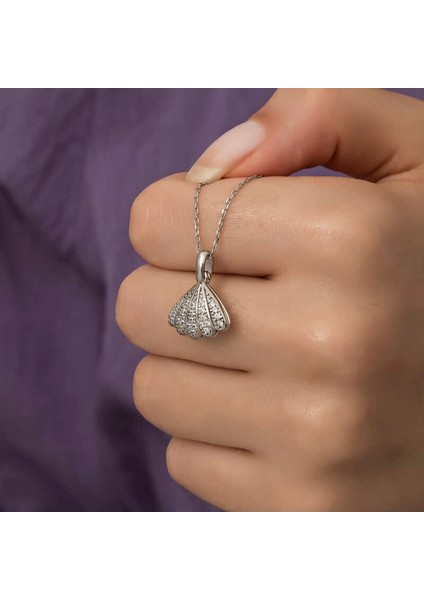 Gümüş İncili İstiridye Bayan Kolye