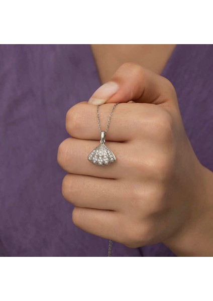 Gümüş İncili İstiridye Bayan Kolye