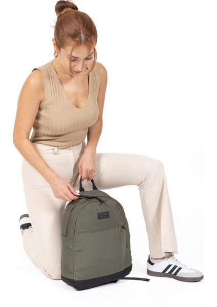 Çok Bölmeli Mini Sırt Çantası