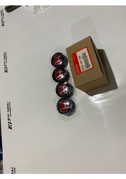 Onda Araçlara Uyumlu 13 ve 14 Inç Ebatlı Kırmızı Ithal Oem Jant Göbeği indirimleri