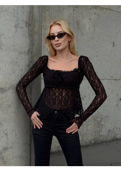 Ekru Peplum Etek Ucu Fırfırlı Güpür Bluz Uzun Kol Bağlama Detaylı Kare Yaka Şık Bluz