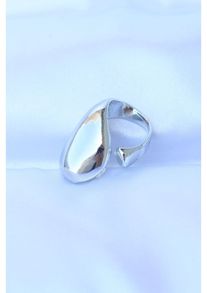 Pirinç Gümüş Renk Ayarlanabilir Iri Bombeli Yüzük fiyatları