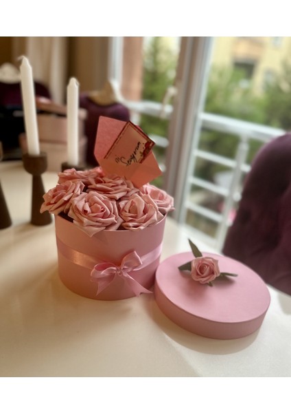 Sevgiliye Özel Hediye Gül Kutu Pembe Hediyelik Çiçek Dogum Günü Bıketi Kiz Arkadasa 9 Kadife Gül modelleri