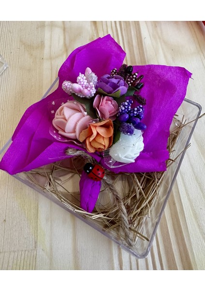 Mini Buket Mari Flowers Özel Tasarım Arkadaşa,sevgiliye Hediye Şeffaf Özel Kutuda