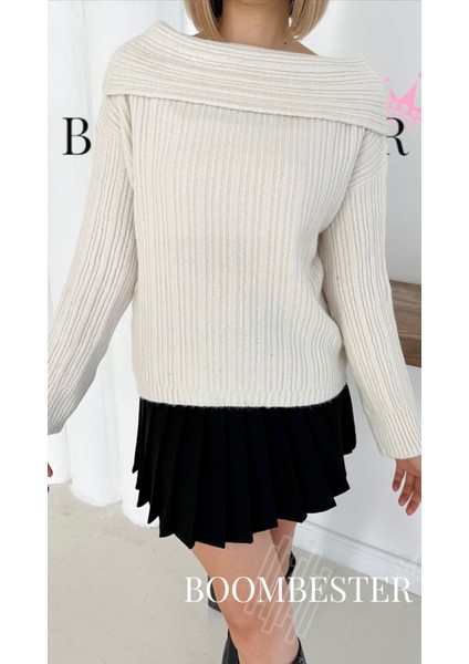 Kadın Ekru Omuz Detaylı Yumoş Triko Kazak Madonna Yaka Boombester fiyatları