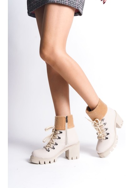 Emma Bağcıklı Fermuarlı Ortopedik Taban Topuklu Kürk Detaylıkadın Bot Ckt - Krem