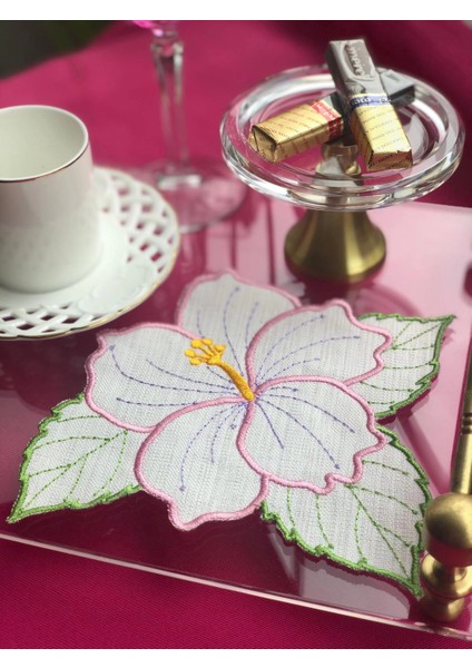 Şeker Pembe Çiçek Nakışlı Sunum ve Kokteyl Peçetesi