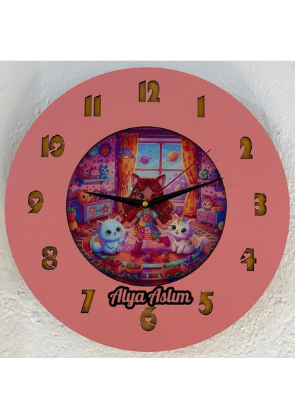 Kişiye Özel Isimli Kedi Kız Figürlü Çocuk Odası Duvar Saati | Epoksi Dolgulu | 35 cm