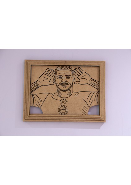 LED Işıklı Icardi Tasarımlı Ahşap Dekoratif Duvar Çerçevesi – Galatasaray Temalı Özel Tasarım fiyatları