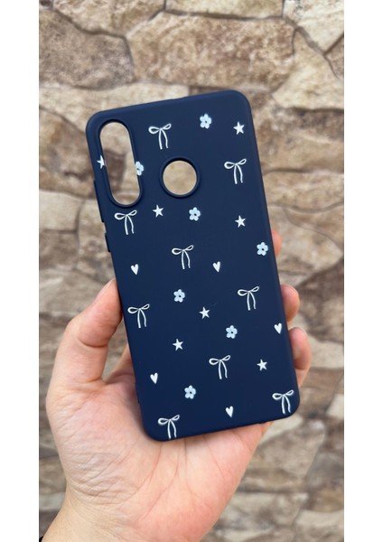 Huawei P30 Lite Uyumlu Mini Fiyonk Desenli Silikon Darbe Emici Klasik Korumalı Rubber Kılıf