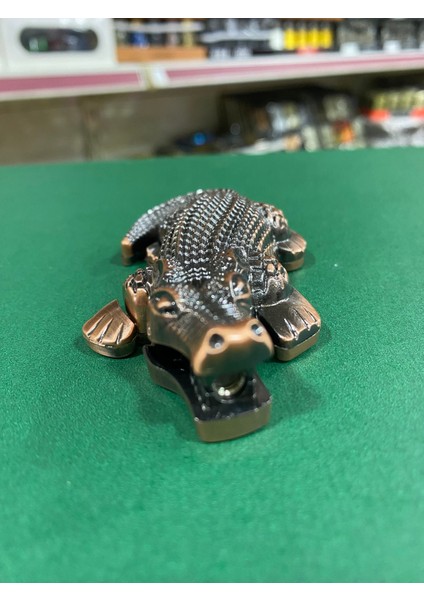 Timsah Şekilli Metal Çakmak - Bakır